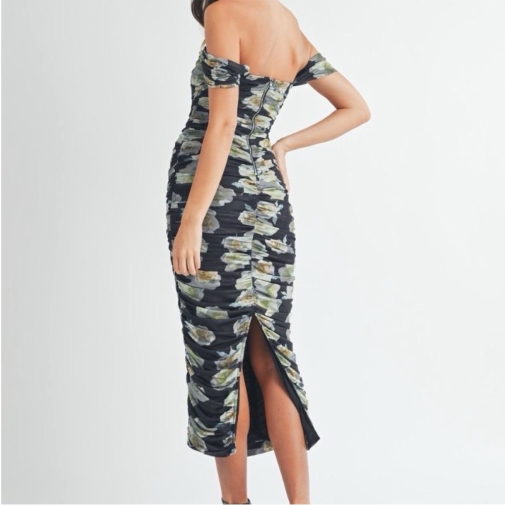 Floral Off-Shoulder Midi Dress - Picture 3 of 3